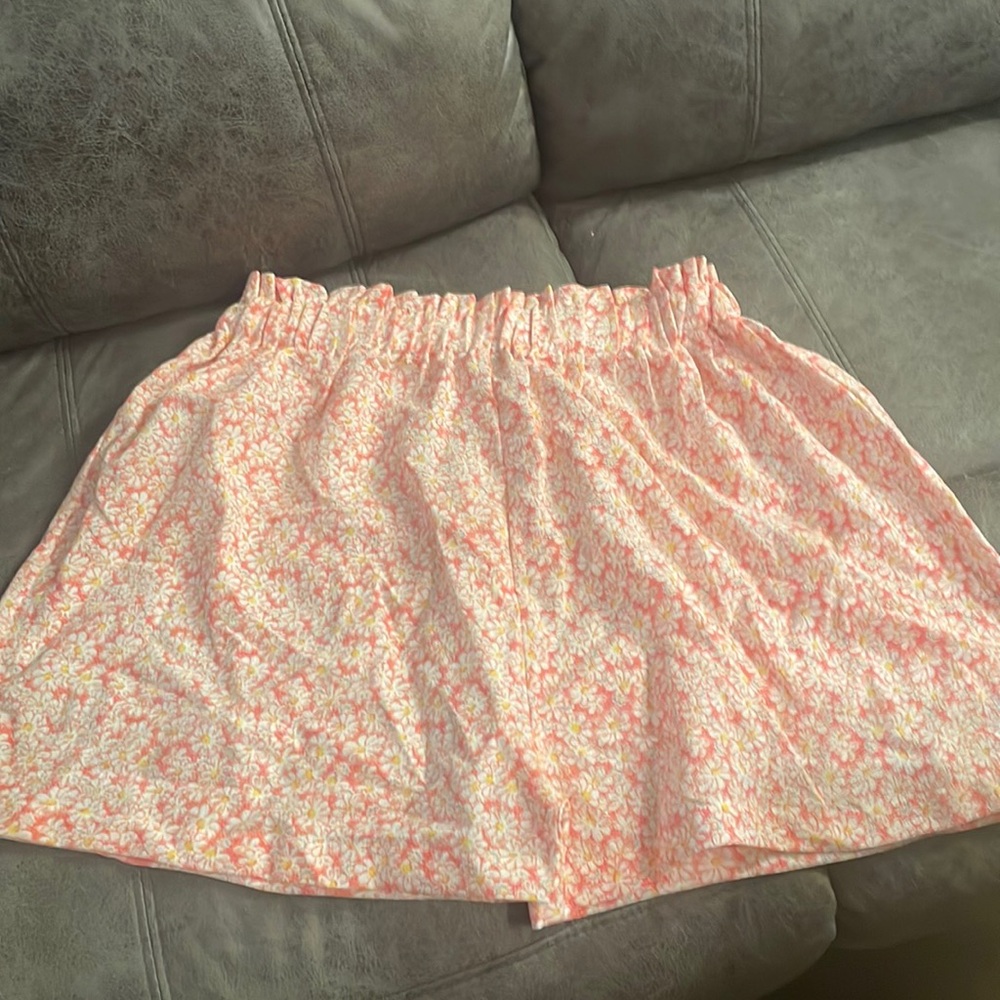 Space 46 pink floral shorts